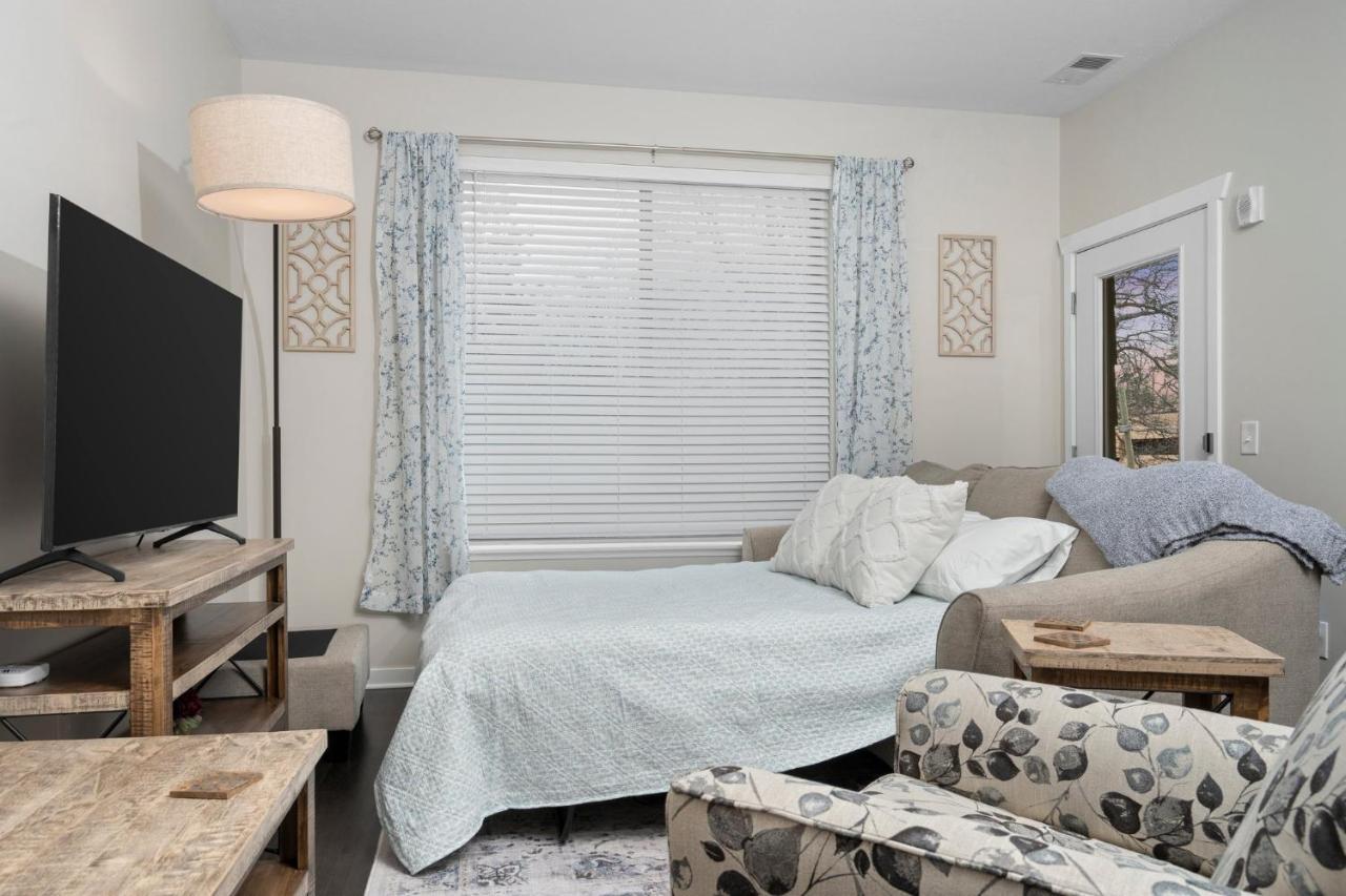 Sweet Tart Spot - Cozy Tc Condo - Pet Friendly トラバーズ・シティ エクステリア 写真